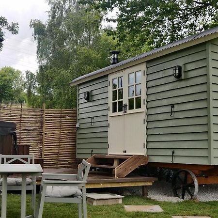 Romantic Shepherds Hut With Stunning Sunsets Hollingbourne Exterior foto