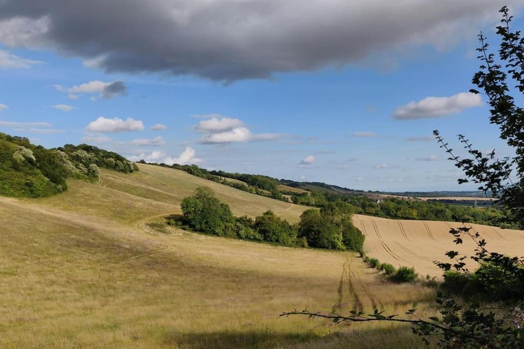 Romantic Shepherds Hut With Stunning Sunsets Hollingbourne Exterior foto