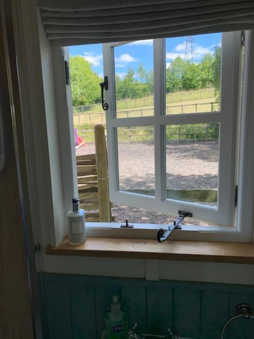 Romantic Shepherds Hut With Stunning Sunsets Hollingbourne Exterior foto